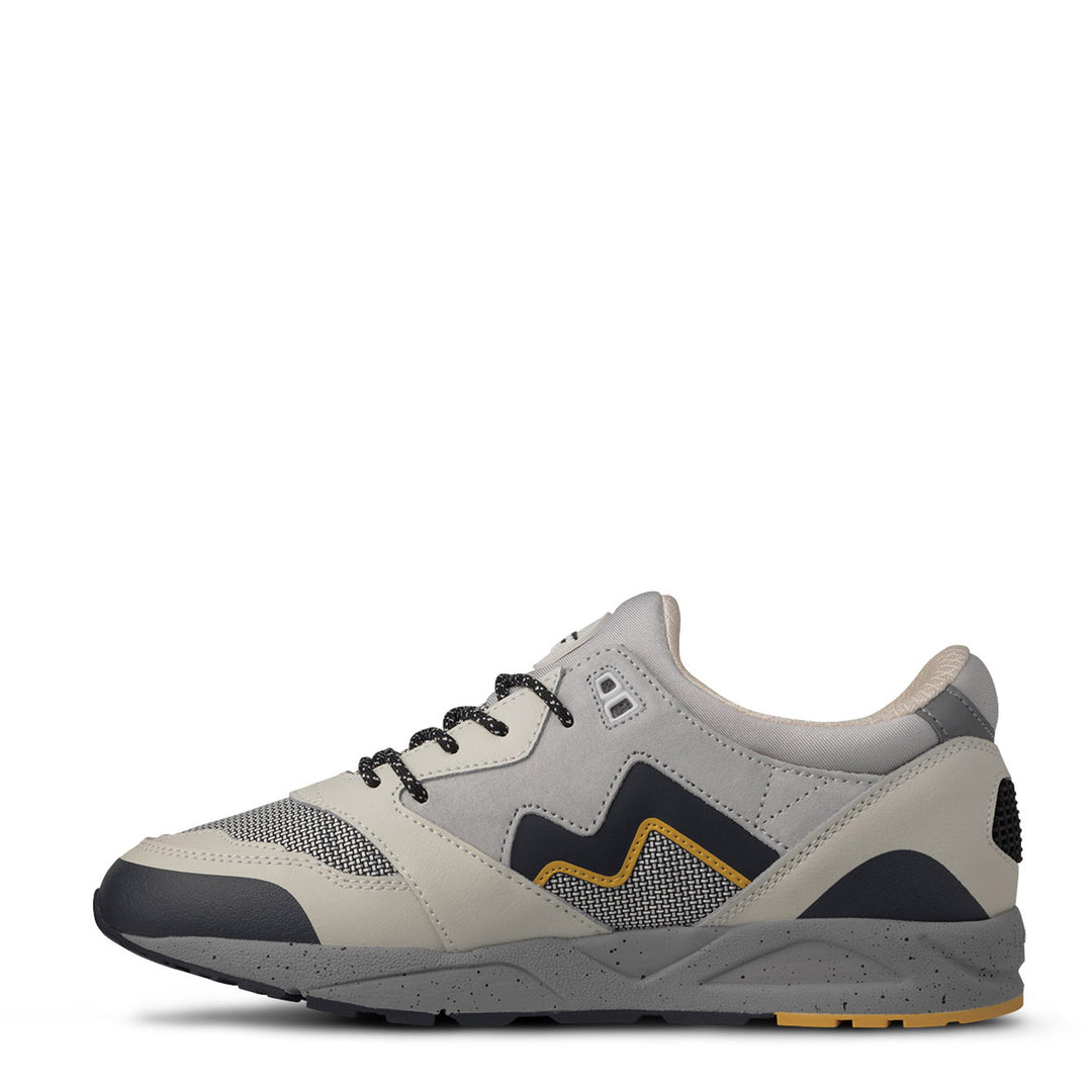 aria 95 lily white/bayou Karhu Aria 95 Trainer Lily White / India Ink